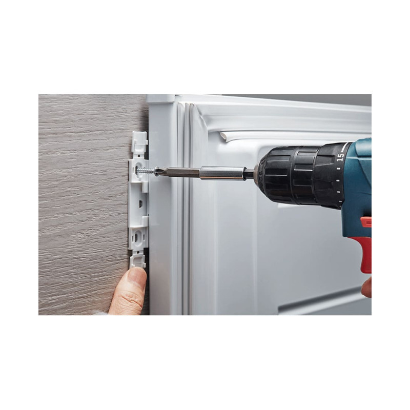 Встраиваемый холодильник Midea MDRE423FGE01